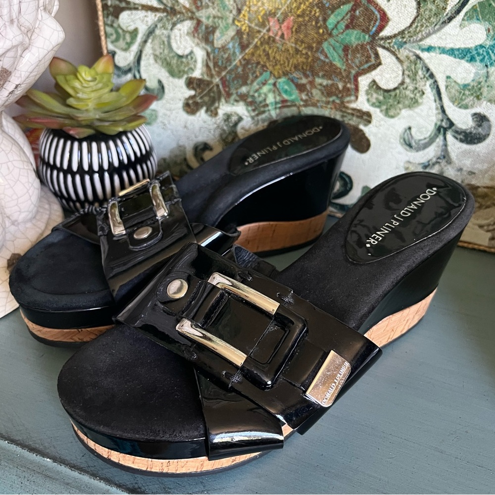 LIKE NEW..Donald J. Pliner Black Patent Buckle Cork Wedge